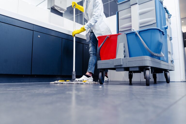 Comment remporter des marchés publics de produits d’entretien ?